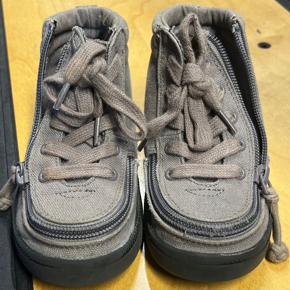 Billy Stylish Gray Kids Shoes size 9